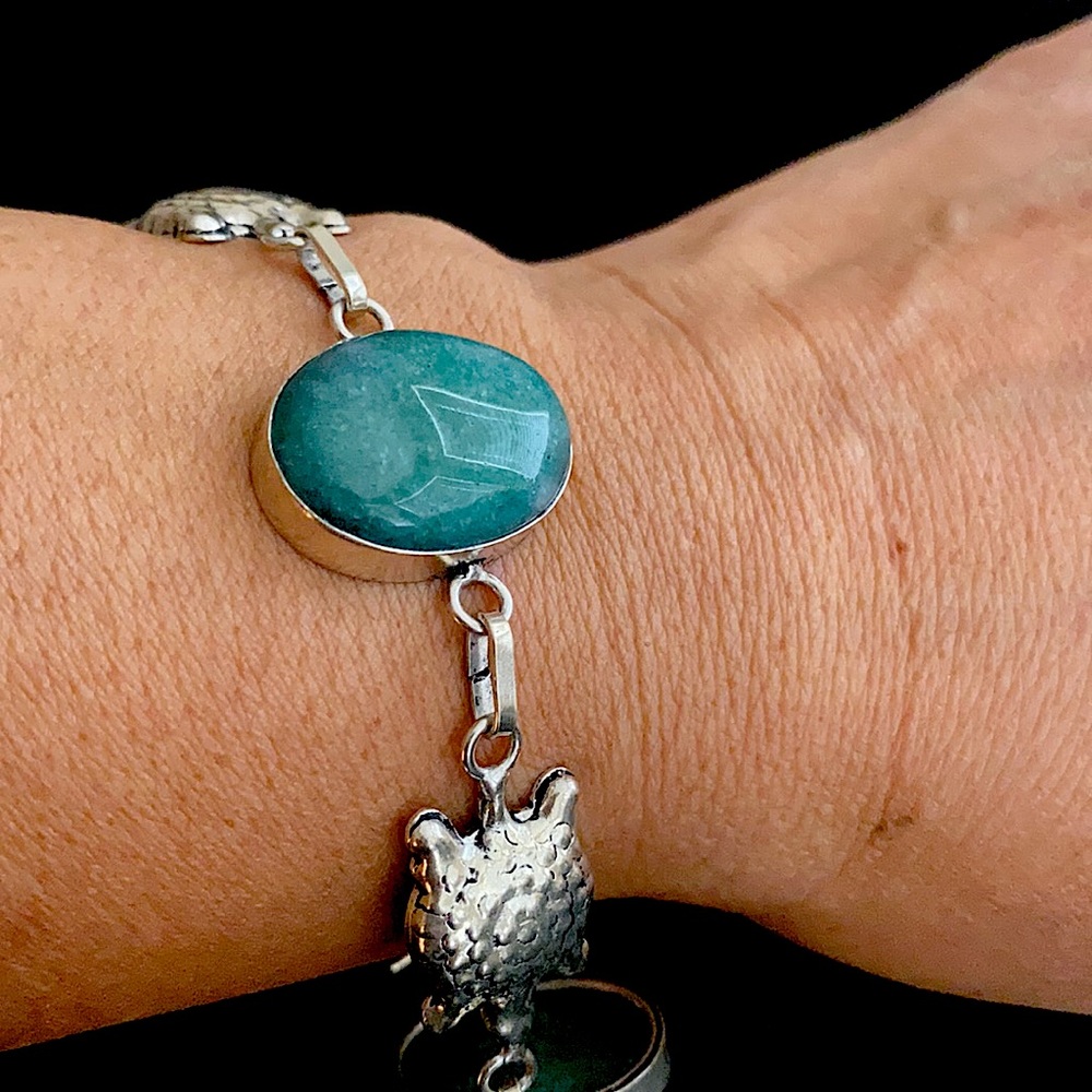 Vintage 925 Sterling Silver Bracelet with Turtles Green Agate Stones 7.5 inches